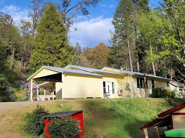 More Photos Of 31301 State Highway 299, Junction City Hotel For Sale