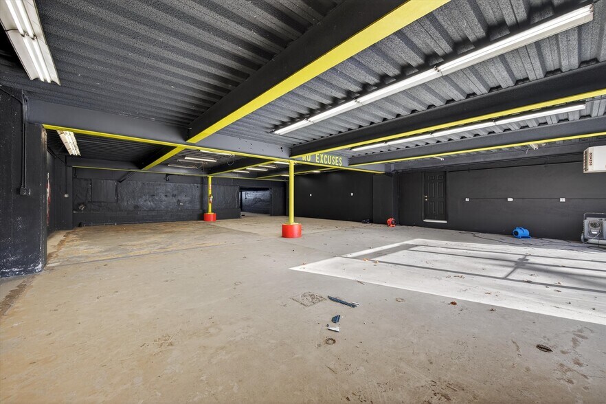 More Photos Of 330 Stage Rd, Monroe Auto Dealership For Lease