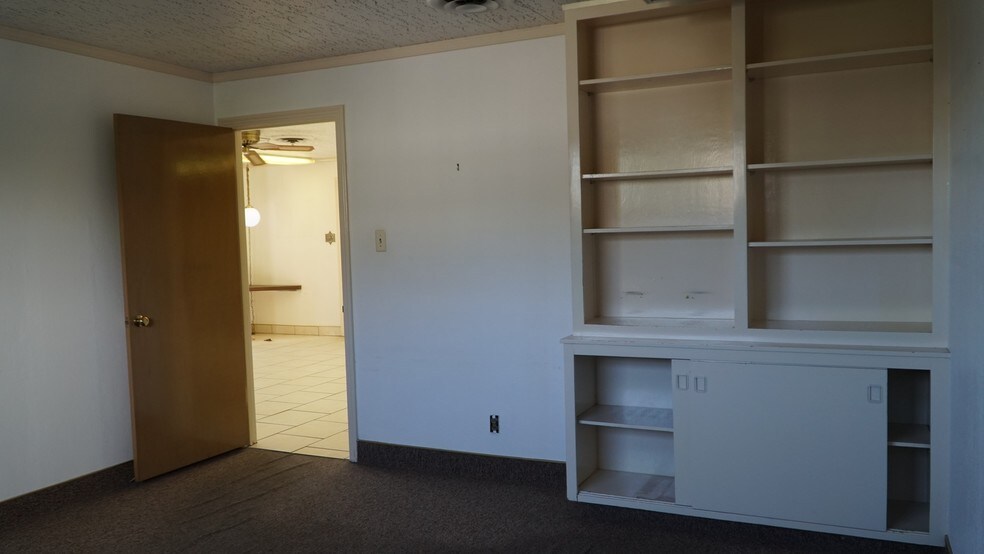 More Photos Of 927 N Fulton St, Fresno Office For Sale