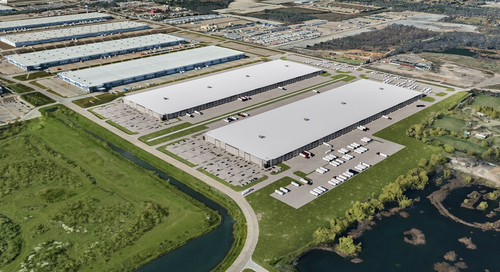 More Photos Of Southport Rd, Wilmer Distribution For Lease