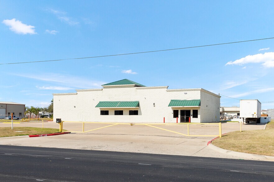Primary Photo Of 700 W Sioux Rd, Pharr Warehouse For Sale