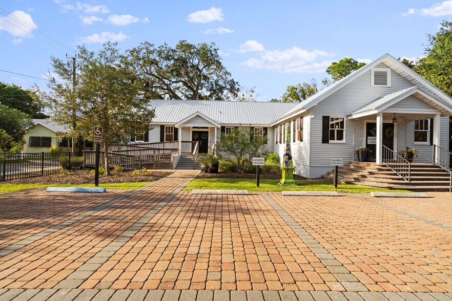 More Photos Of 19 Riberia St, Saint Augustine Office For Sale