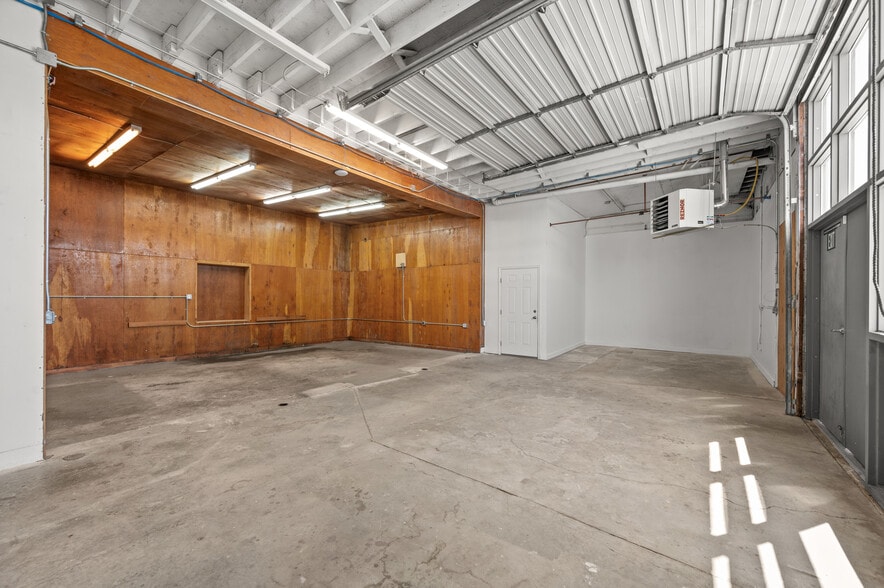 More Photos Of 636 S 200 W, Salt Lake City Office For Lease