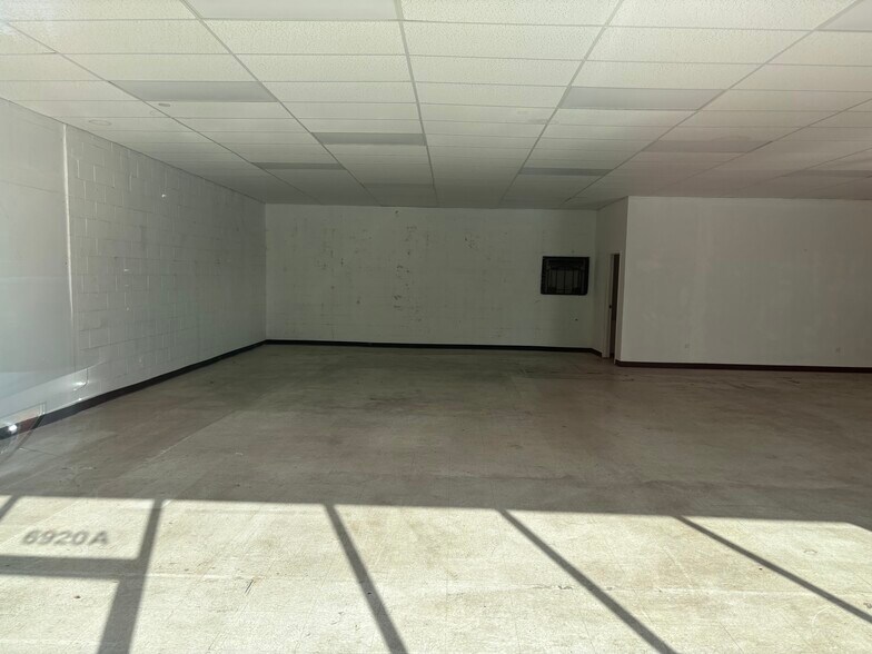 More Photos Of 6916-6922 S Western Ave, Los Angeles General Retail For Sale