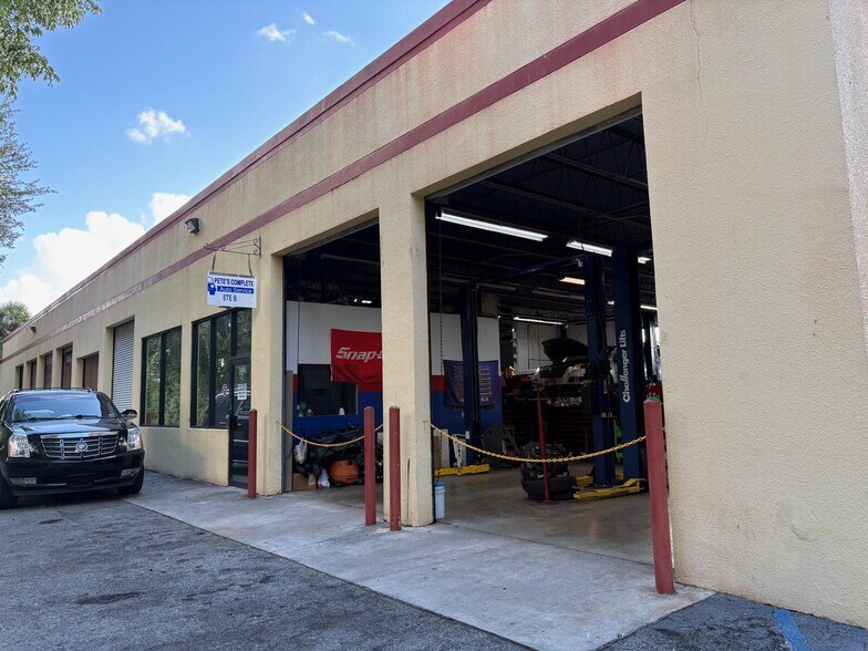 More Photos Of 6480-6520 W Commercial Blvd, Lauderhill Unknown For Lease