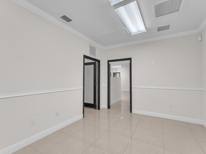 More Photos Of 2470 NW 102nd Pl, Doral Storefront Retail Office For Sale