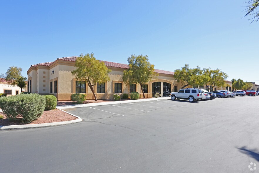 More Photos Of 3650 N Rancho Dr, Las Vegas Office For Lease