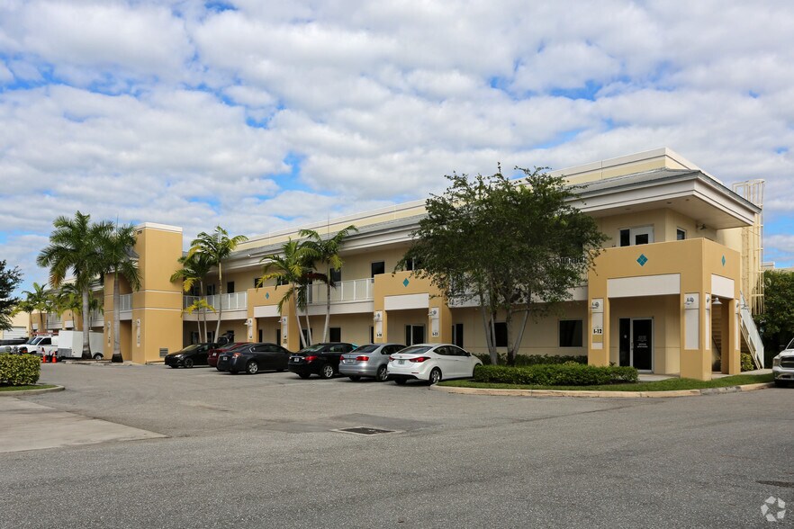 More Photos Of 2755 Vista Pky, West Palm Beach Coworking Space