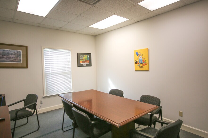 More Photos Of 1201 Stuart Ave, Albany Medical For Sale