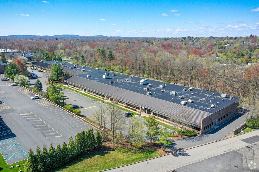 More Photos Of 6 Pearl Ct, Allendale Warehouse For Lease