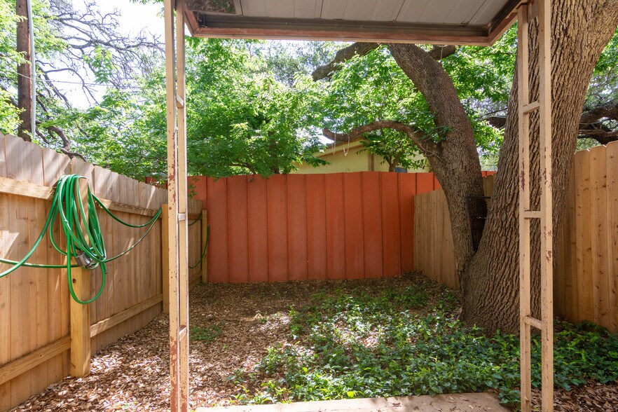 More Photos Of 114 Scofield Ave, Johnson City Apartments For Sale