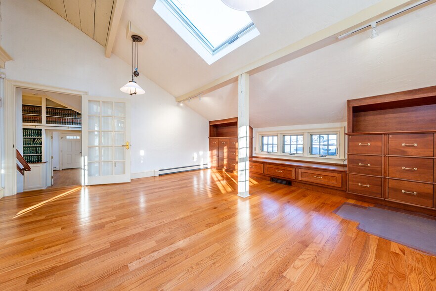 More Photos Of 413 Route 6A, East Sandwich Office Residential For Sale