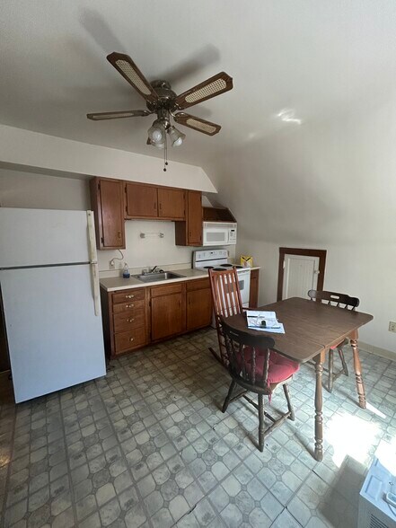 More Photos Of 409 4th St, Monongahela Apartments For Sale