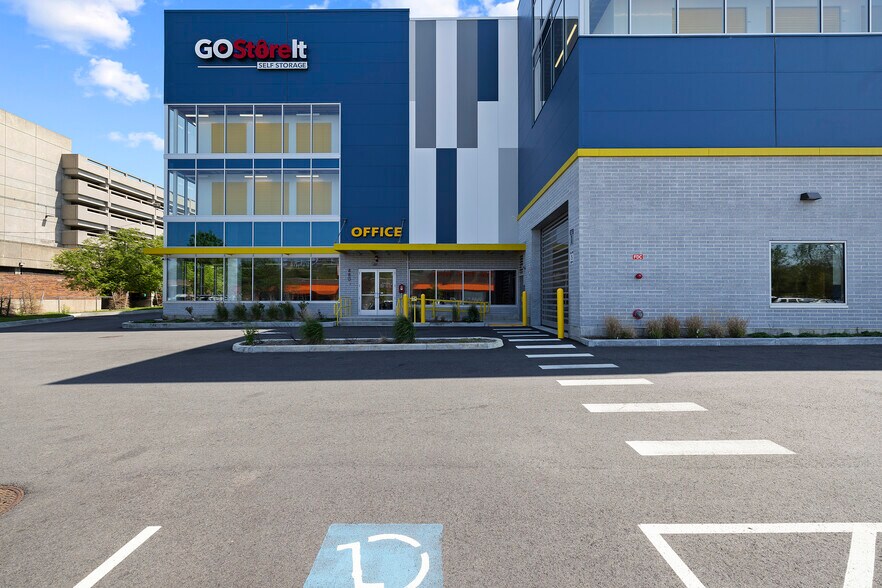 More Photos Of 480 Centre St, Quincy Self Storage For Lease