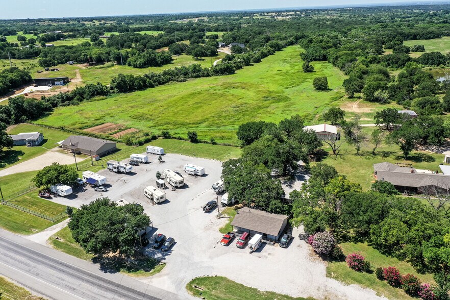 More Photos Of 817 FM 1810, Decatur Trailer Camper Park For Sale