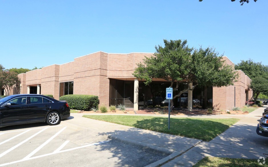 More Photos Of 12200 N Stemmons Fwy, Farmers Branch Unknown For Lease