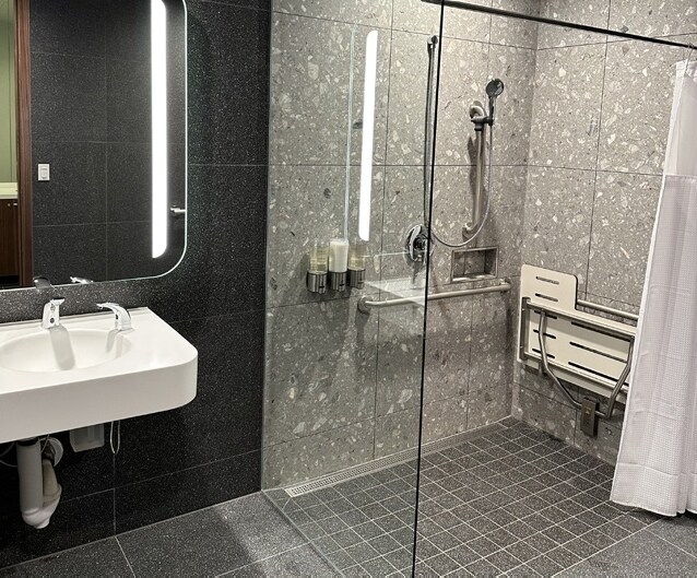 More Photos Of 320 Granville St, Vancouver Office For Sale