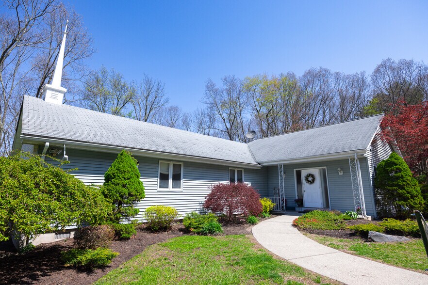 More Photos Of 65 New Mashipacong Rd, Montague Religious Facility For Sale