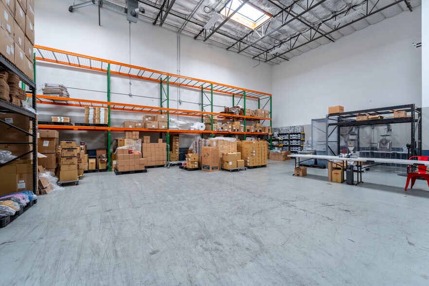 More Photos Of 2575 Fortune Way, Vista Warehouse For Lease