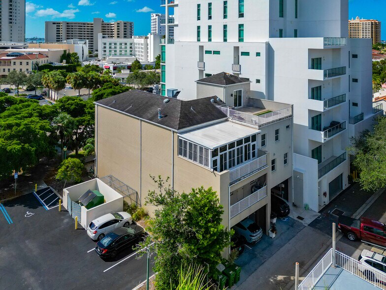 More Photos Of 1345 2nd St, Sarasota Office Residential For Sale