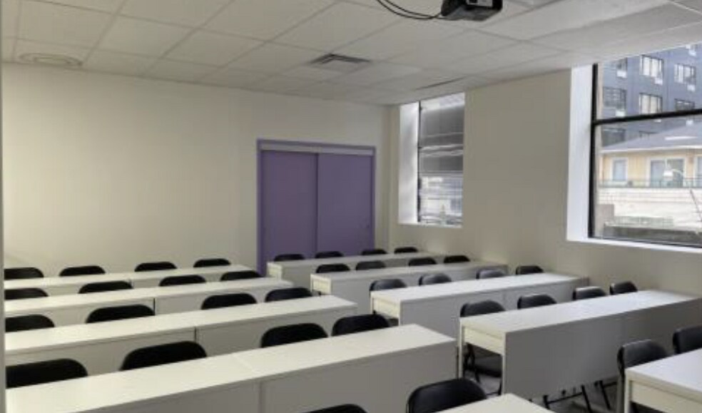 More Photos Of 6 Charles St E, Toronto Storefront Retail Office For Lease