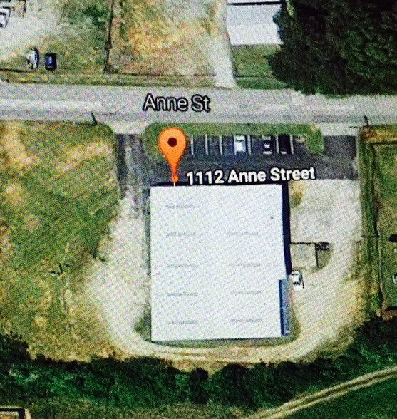 More Photos Of 1112 Anne St, Griffin Manufacturing For Sale