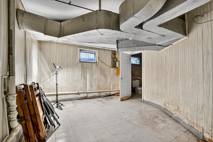 More Photos Of 61 New St, Montclair Specialty For Sale