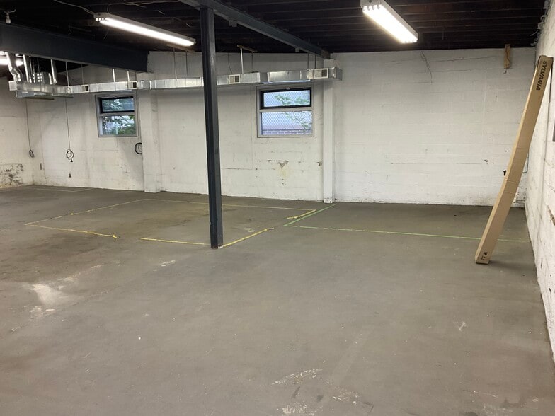 More Photos Of 766 Ramsey Ave, Hillside Warehouse For Lease