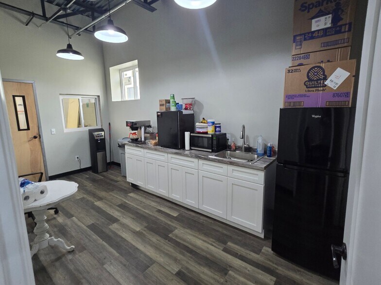 More Photos Of 93 Lagrange Ave, Rochester Manufacturing For Sale
