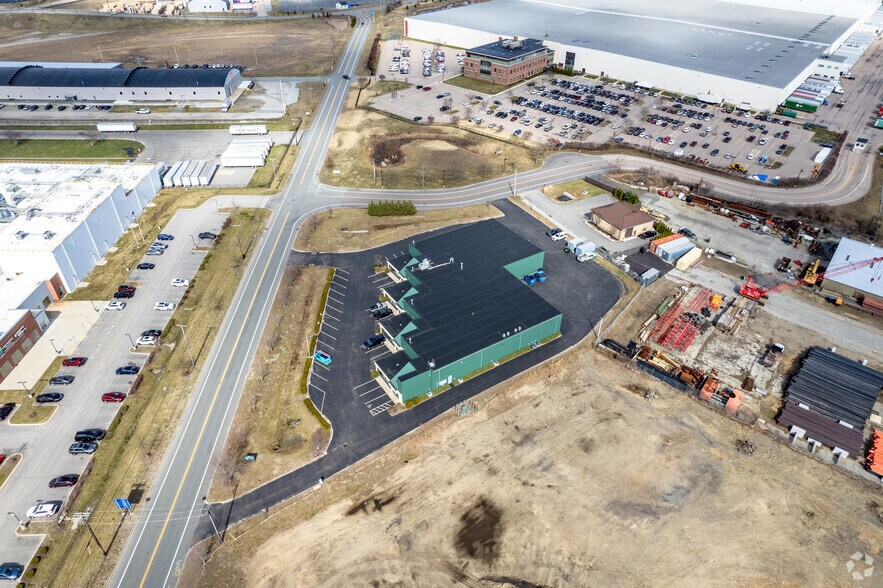 More Photos Of 315 Commerce Park Rd, North Kingstown Warehouse For Lease