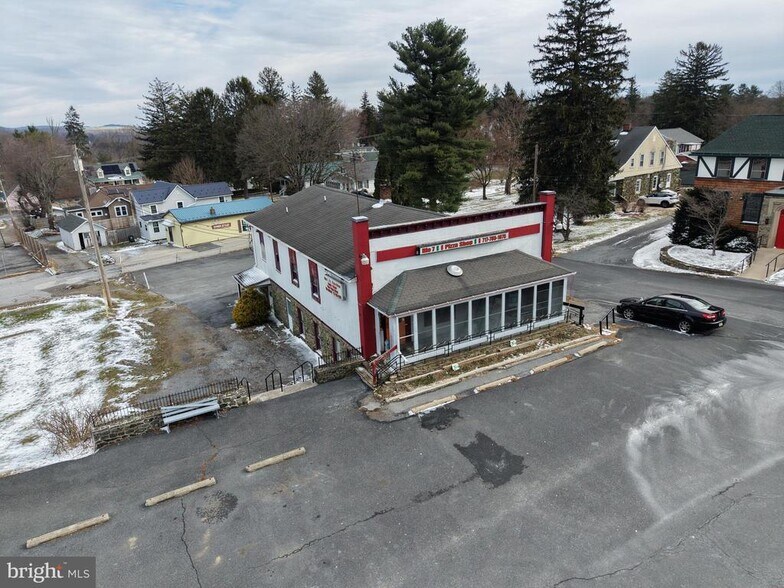 More Photos Of 15083 Summit Plz, Blue Ridge Summit Restaurant For Sale