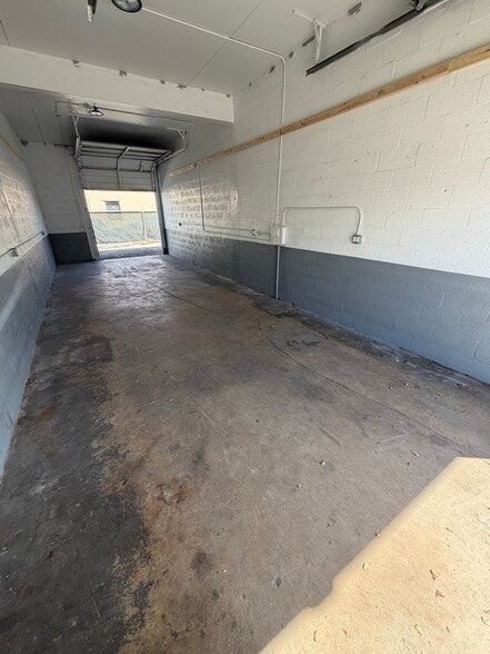 More Photos Of 610 N G St, Lake Worth Unknown For Lease
