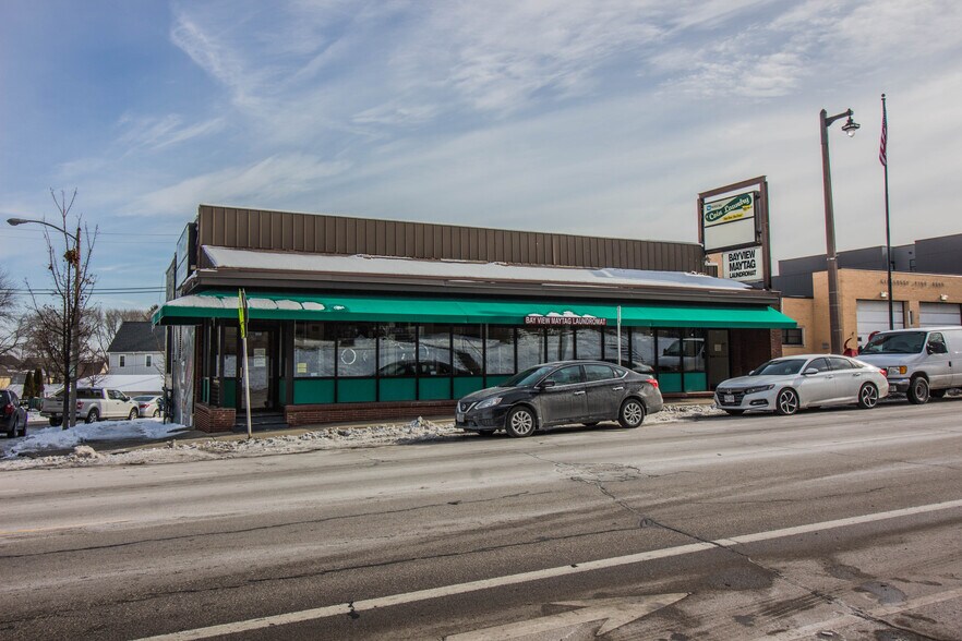 More Photos Of 2510 S Kinnickinnic Ave, Milwaukee Storefront For Sale
