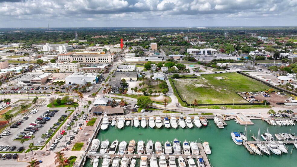 More Photos Of 129 N 5th St, Fort Pierce Storefront Retail Residential For Sale