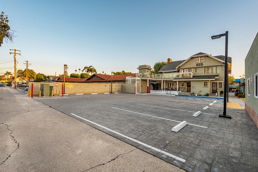 More Photos Of 615 E Chapman Ave, Orange Medical For Sale