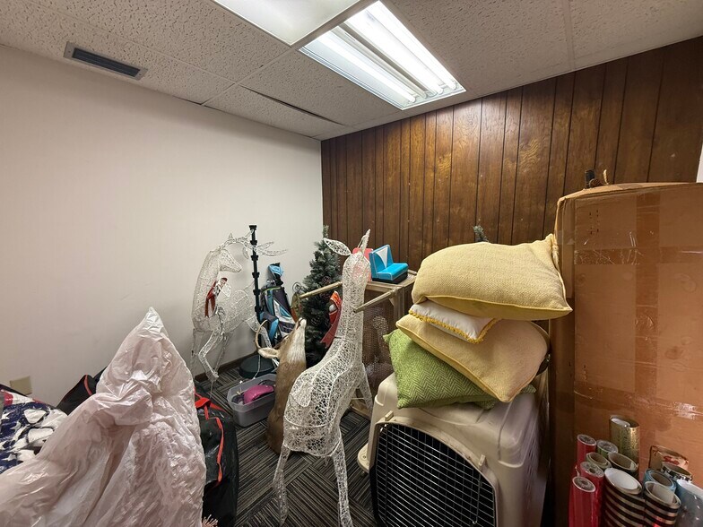 More Photos Of 1212 NE 36th Ave, Ocala Freestanding For Lease