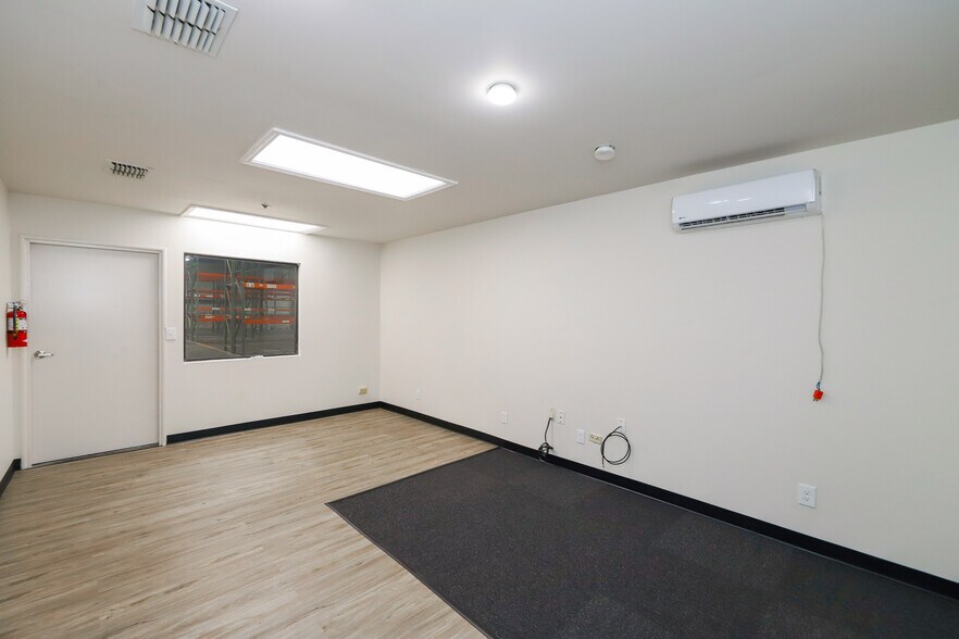 More Photos Of 14415 Import Rd, Laredo Warehouse For Sale