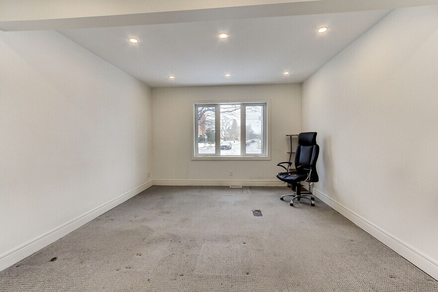 More Photos Of 187 Finch Ave W, Toronto Office Residential For Sale