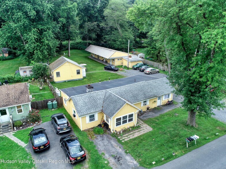 Primary Photo Of 181 Glenerie Blvd, Saugerties Apartments For Sale