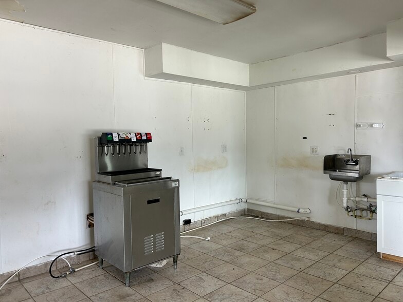 More Photos Of 5145 Gulfport Blvd S, Gulfport Restaurant For Sale