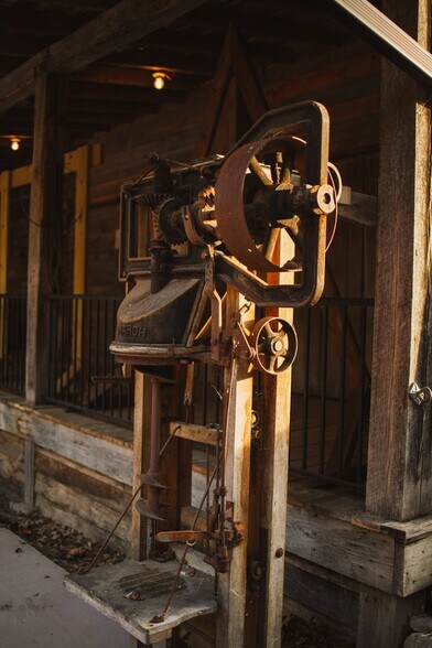 More Photos Of 21405 Parks Mill Rd, Abingdon Lodge Meeting Hall For Sale