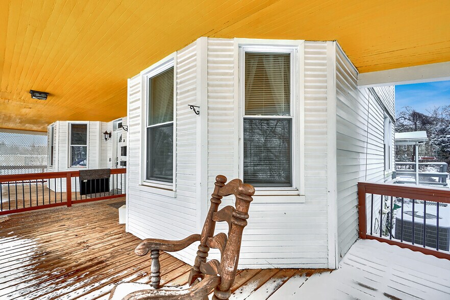 More Photos Of 16-18 Sudbrook Ln, Pikesville Office Residential For Sale