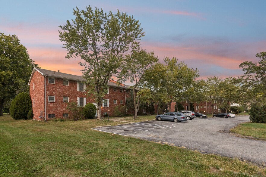 Primary Photo Of 8000-8034 E 88th Ter, Kansas City Apartments For Sale