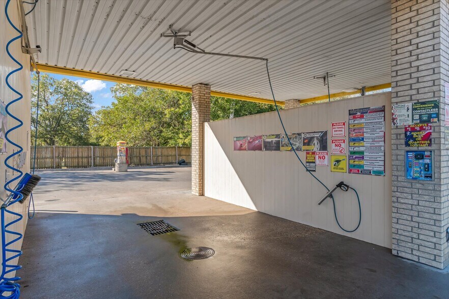 More Photos Of 3937 Lee St, Greenville Carwash For Sale