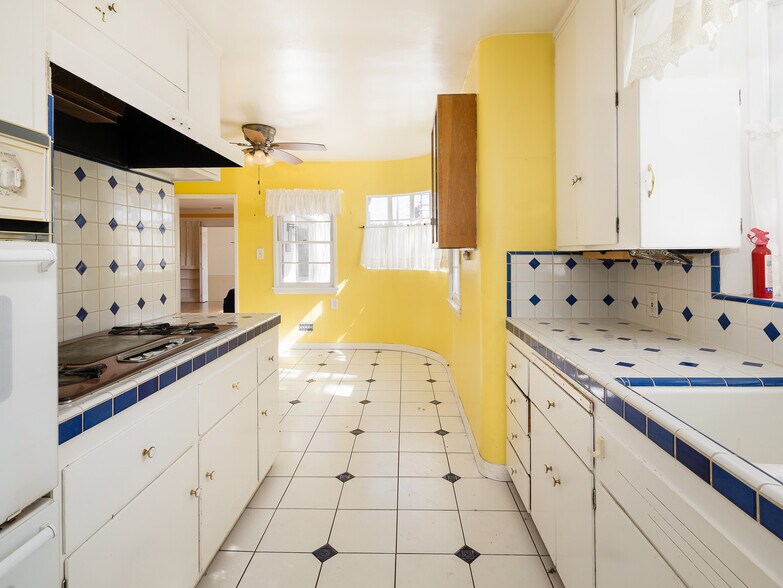 More Photos Of 4381-4385 Overland Ave, Culver City Office Residential For Sale
