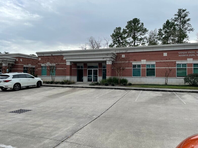 Primary Photo Of 3115 College Park Dr, Conroe Medical For Lease