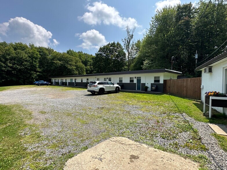 More Photos Of 6271 US Highway 322, Hartstown Apartments For Sale