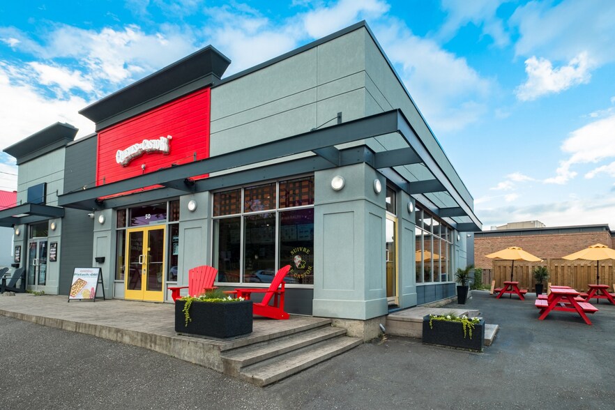 Primary Photo Of 50 Rue Merry N, Magog Restaurant For Sale