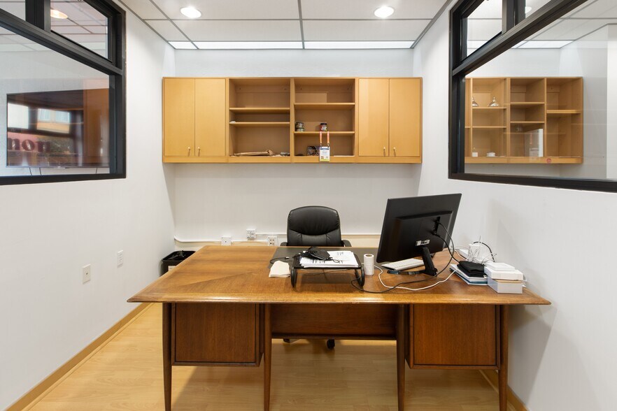 More Photos Of 1715 Polk St, San Francisco Apartments For Sale