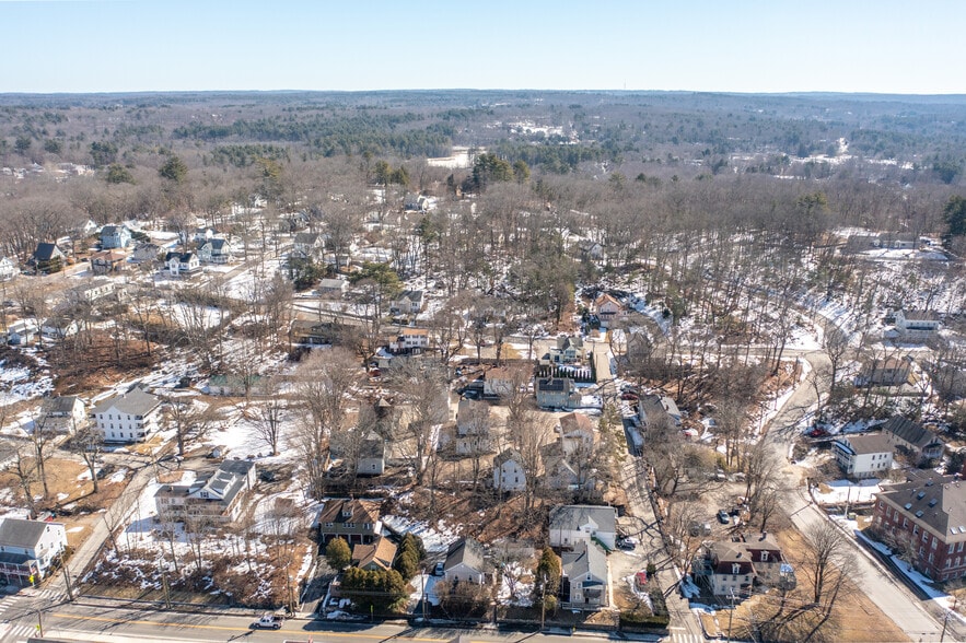 More Photos Of 2 Lyon St, Putnam Apartments For Sale